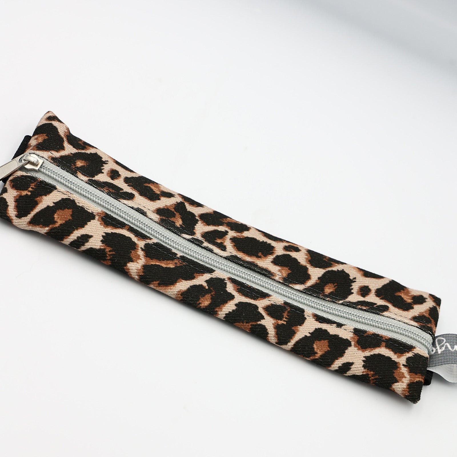 Elastic Bookmark & Pen Holder – Leopard Print