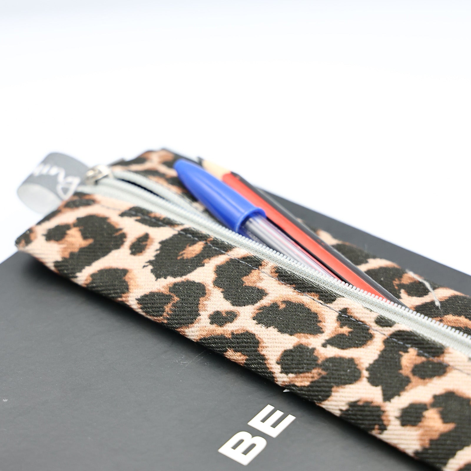 Elastic Bookmark & Pen Holder – Leopard Print